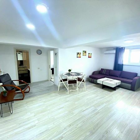 "Near Vega" Apartment Mamaia Exterior photo